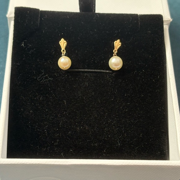 Vintage 14k Pearl Earrings - Picture 4 of 11